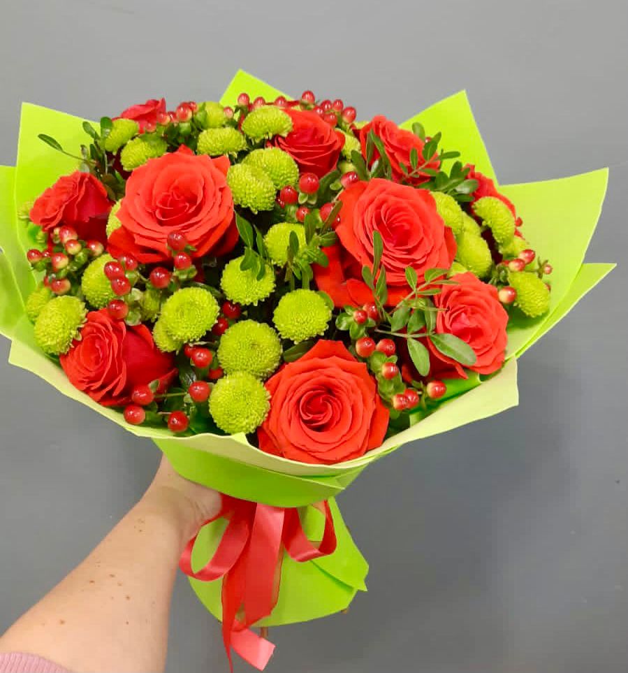 Букет цветов из: Хризантемы и Розы в Месягутово