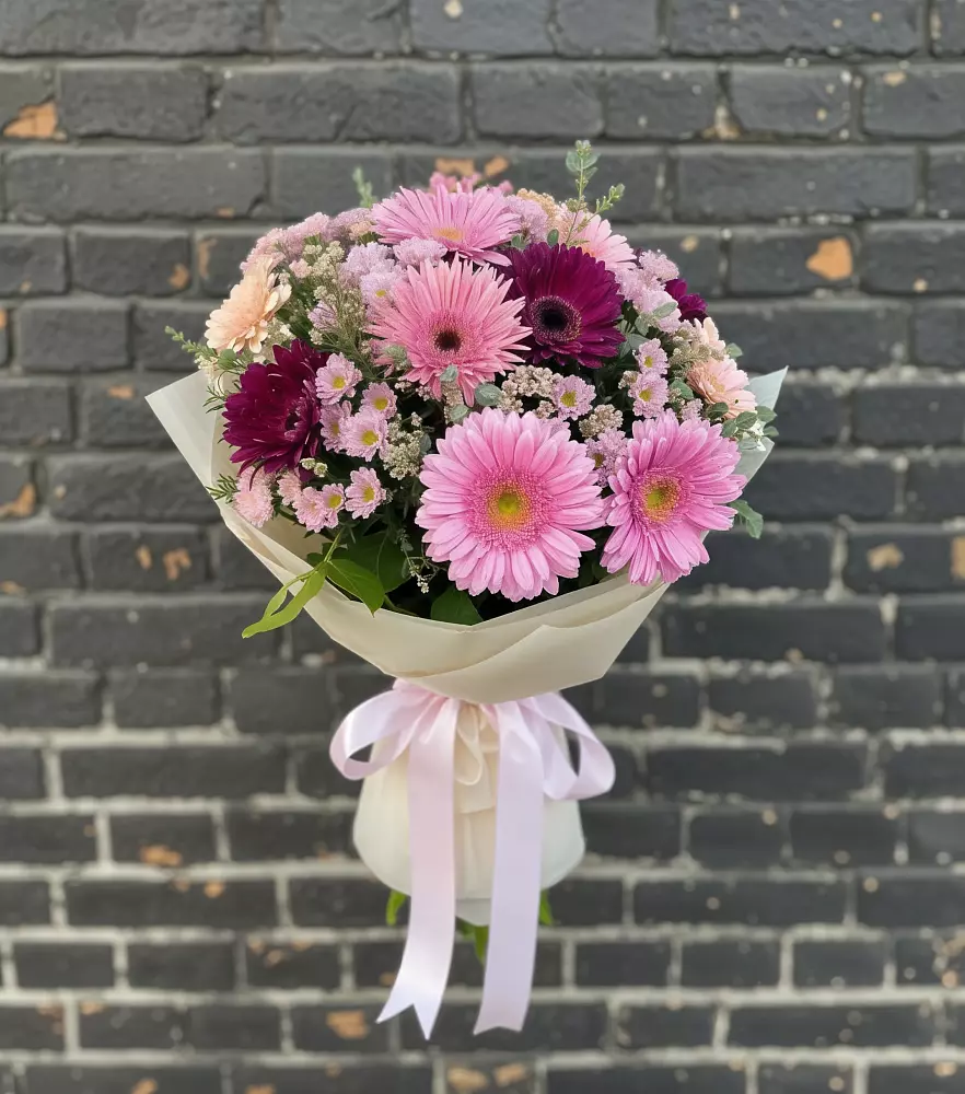 Букет цветов из: Герберы и Хризантемы в Месягутово