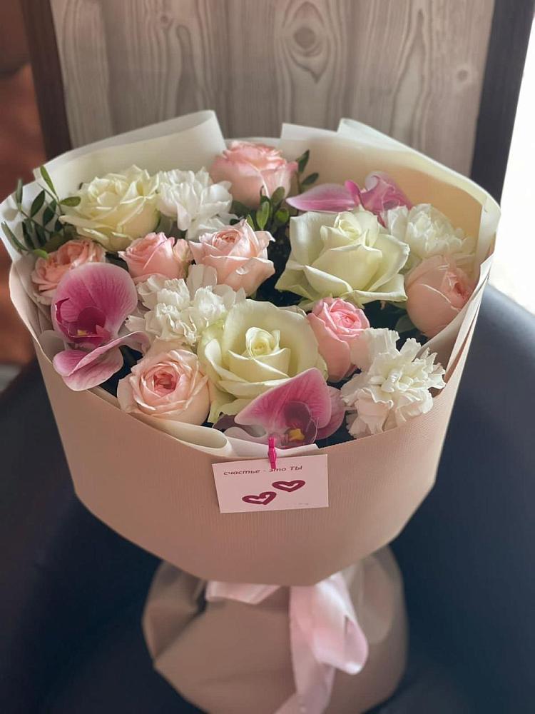 Букет цветов из: Орхидеи, Розы и Гвоздики в Месягутово