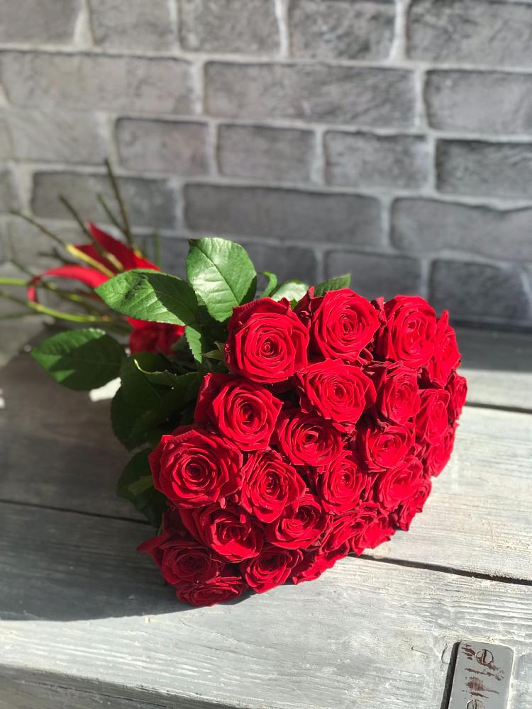 Букет Красные розы Фридом в Месягутово