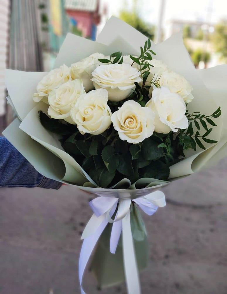 Букет Белые розы Проуд в Месягутово