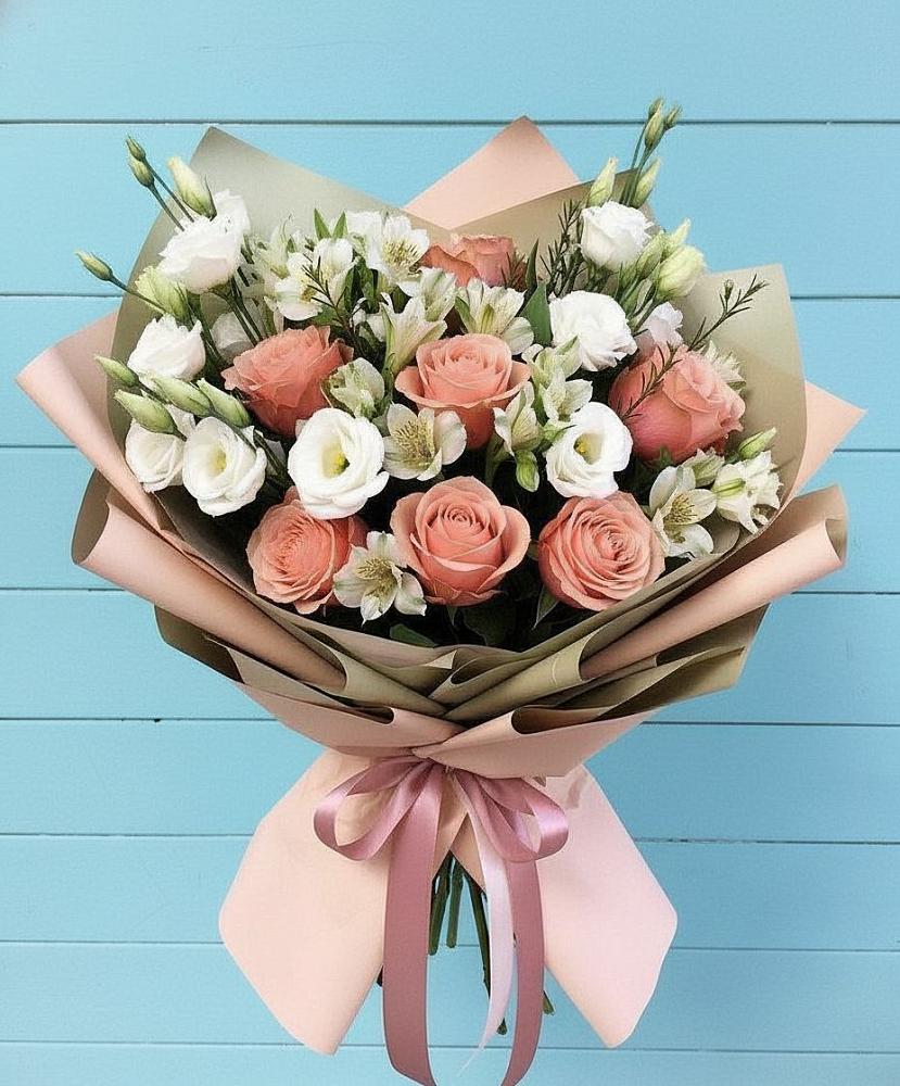 Букет цветов из: Розы, Альстромерии и Лизиантусы в Месягутово