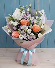 Букет цветов из:  Лизиантусы, Розы, Альстромерии и Гипсофила в Месягутово