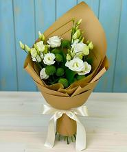 Букет цветов из:  Хризантемы и Лизиантусы в Месягутово