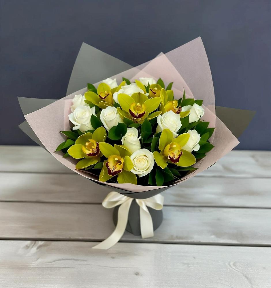 Букет цветов из: Орхидеи и Розы в Месягутово