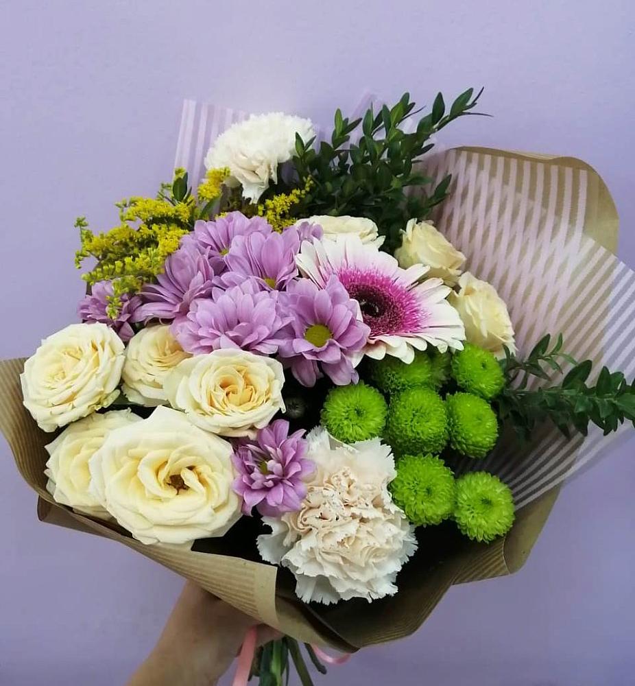 Букет цветов из: Хризантемы, Розы, Гвоздики и Герберы в Месягутово