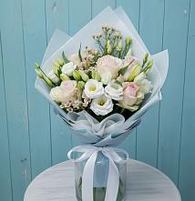Букет цветов из:  Розы и Лизиантусы в Месягутово