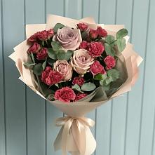 Букет цветов из:  Гвоздики и Розы в Месягутово