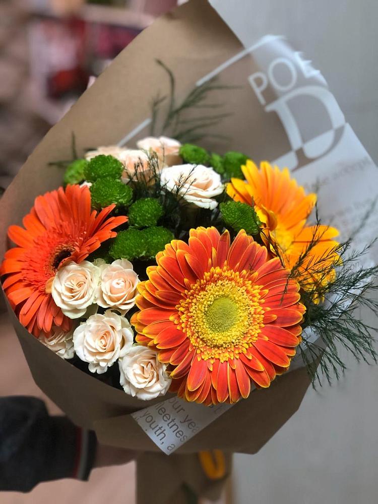 Букет цветов из: Герберы, Хризантемы и Розы в Месягутово